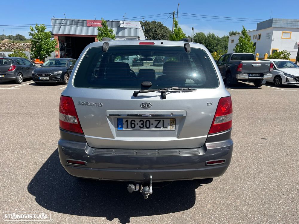 Kia Sorento 2.5 CRDi EX Confort - 4