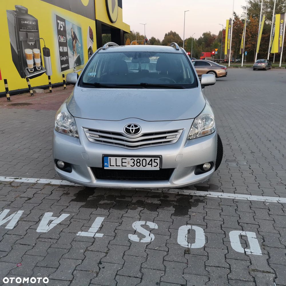Toyota Verso - 5