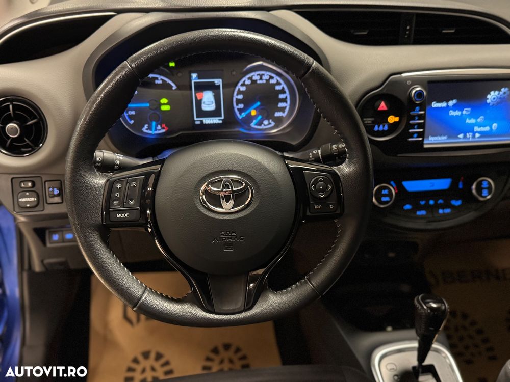 Toyota Yaris 1.5 VVT-i HSD Bi-Tone R&B - 18