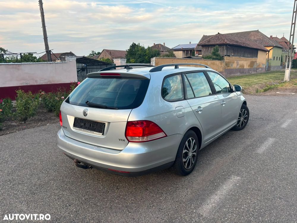 Volkswagen Golf 1.9 TDI DPF Comfortline BlueMotion - 3