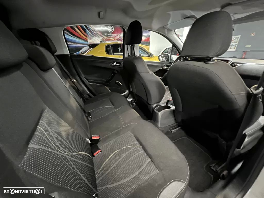 Peugeot 208 1.4 HDi Active - 11