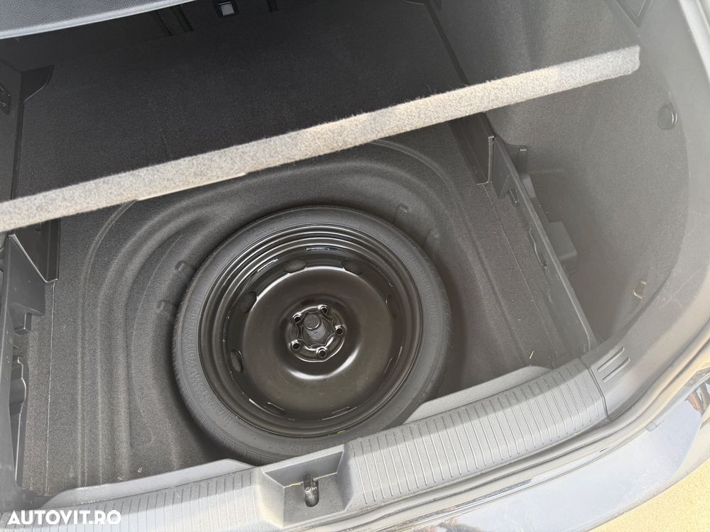 Volkswagen Golf - 16