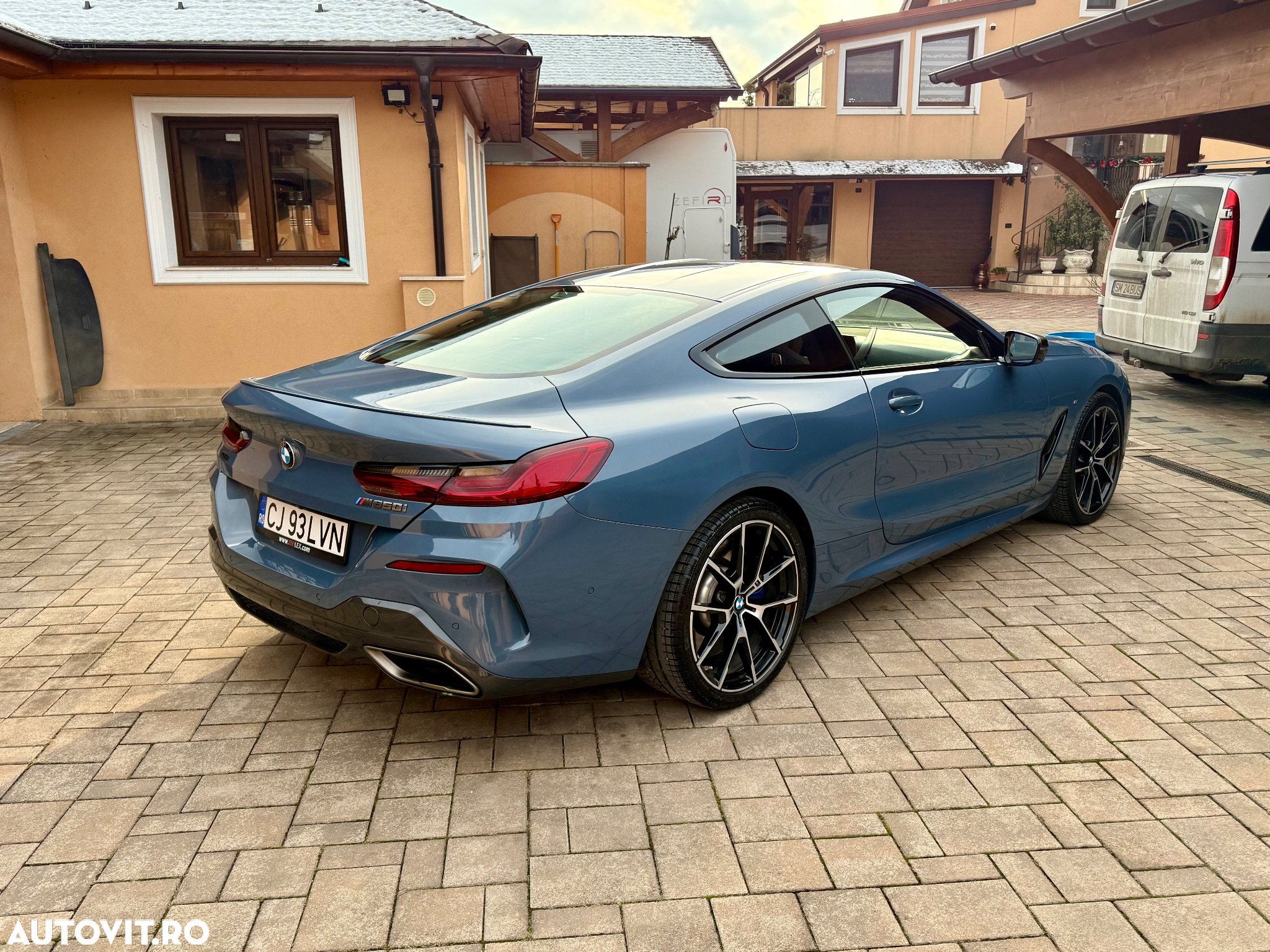 BMW M8 M850i xDrive AT - 4