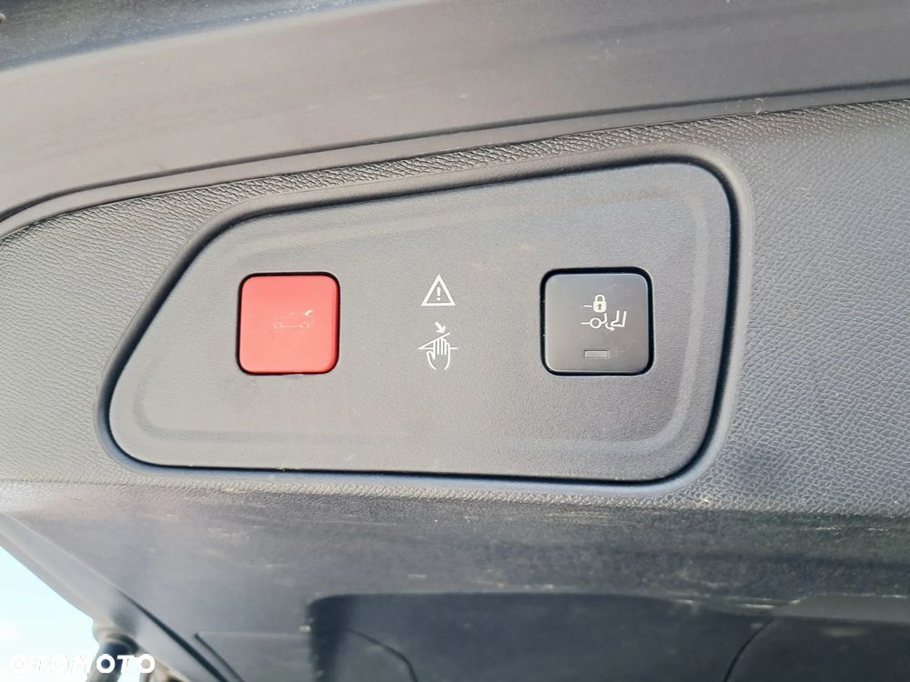 Peugeot 3008 1.5 BlueHDi GT S&S EAT8 - 7