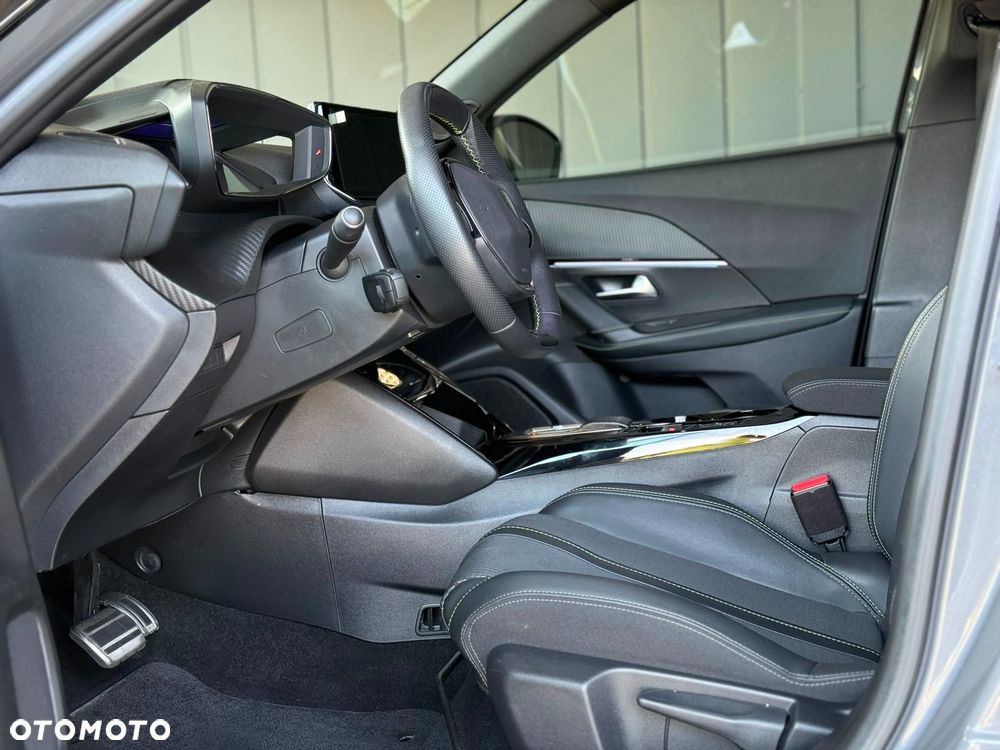 Peugeot 2008 54kWh GT - 10