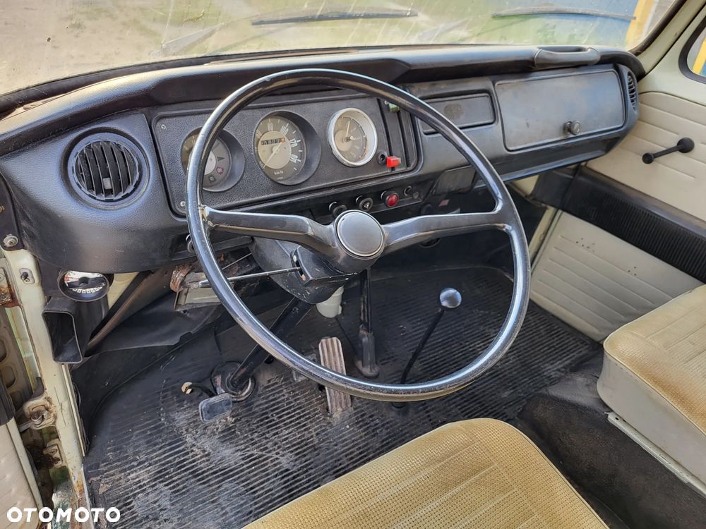 Volkswagen Transporter - 14