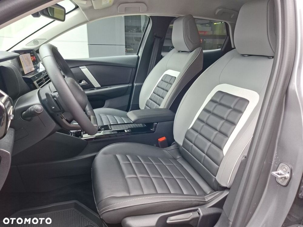 Citroën C4 1.2 PureTech Max S&S EAT8 - 10