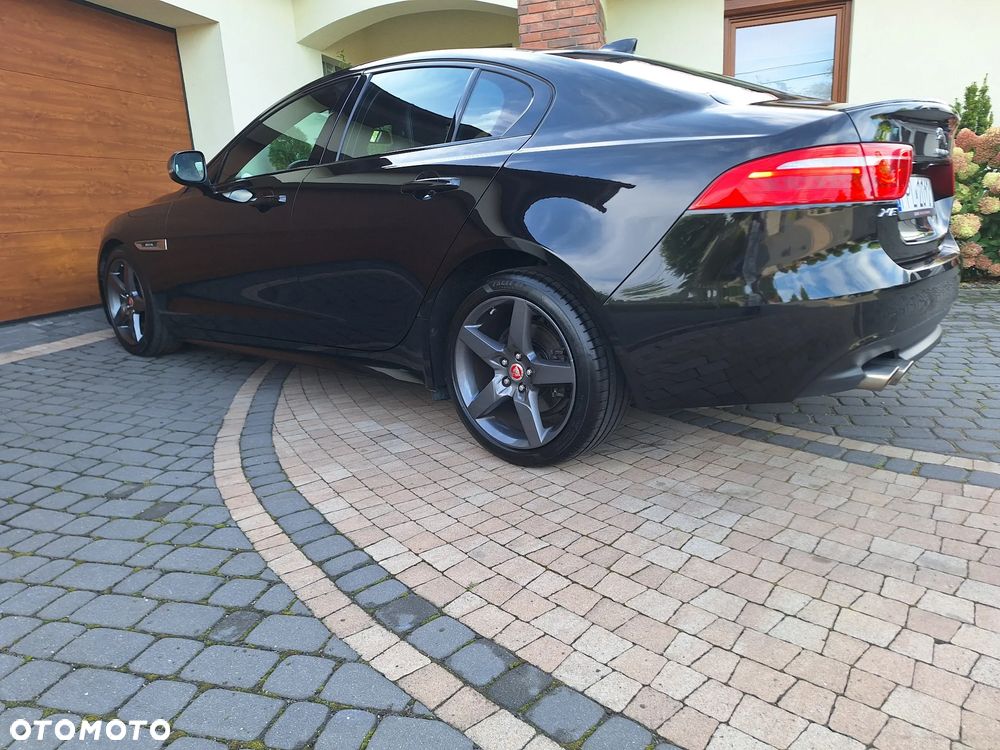 Jaguar XE 20d R-Sport - 10