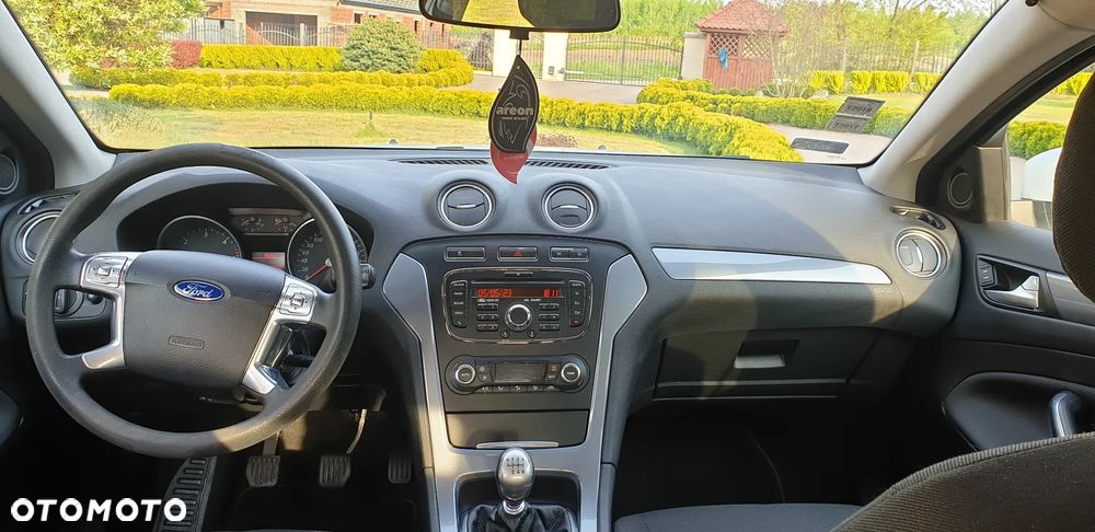 Ford Mondeo 2.0 TDCi Ambiente - 9