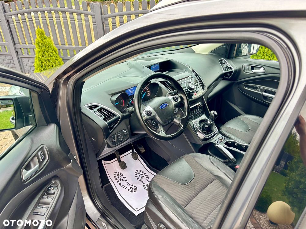 Ford Kuga - 22