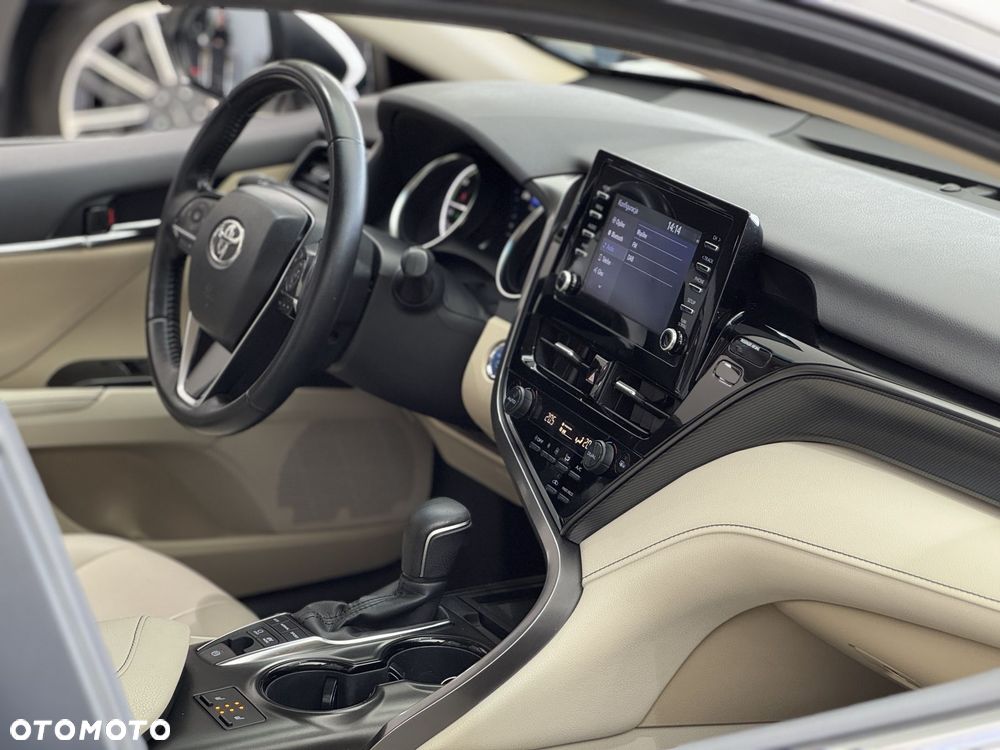 Toyota Camry - 38