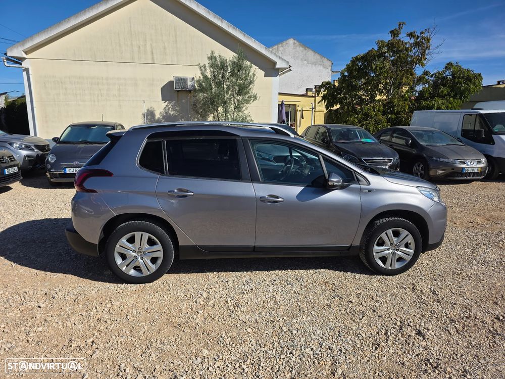 Peugeot 2008 1.2 PureTech Style - 36