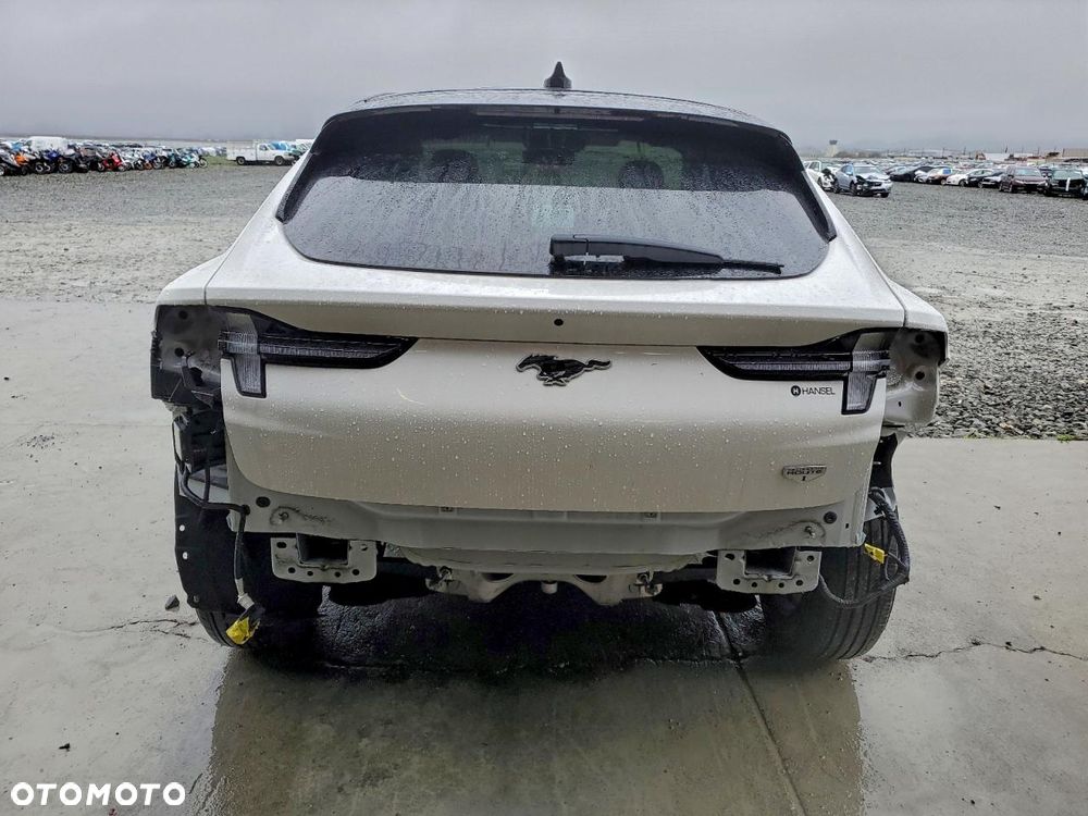 Ford Mustang Mach-E - 7