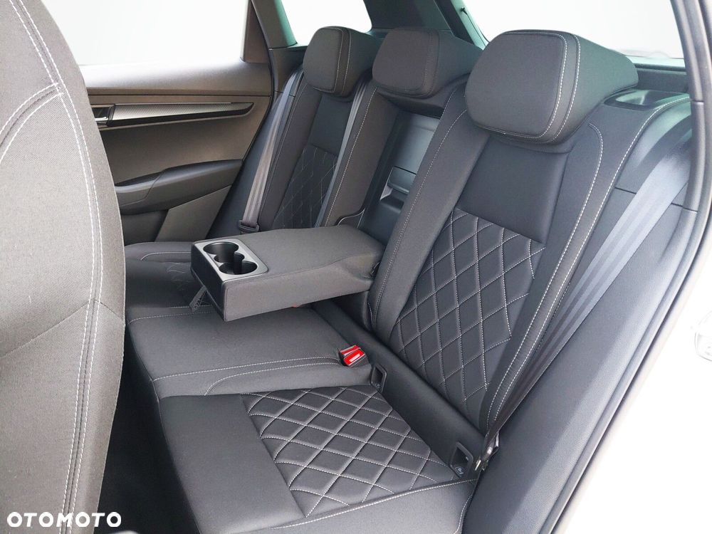 Skoda Karoq 1.5 TSI ACT Sportline DSG - 11