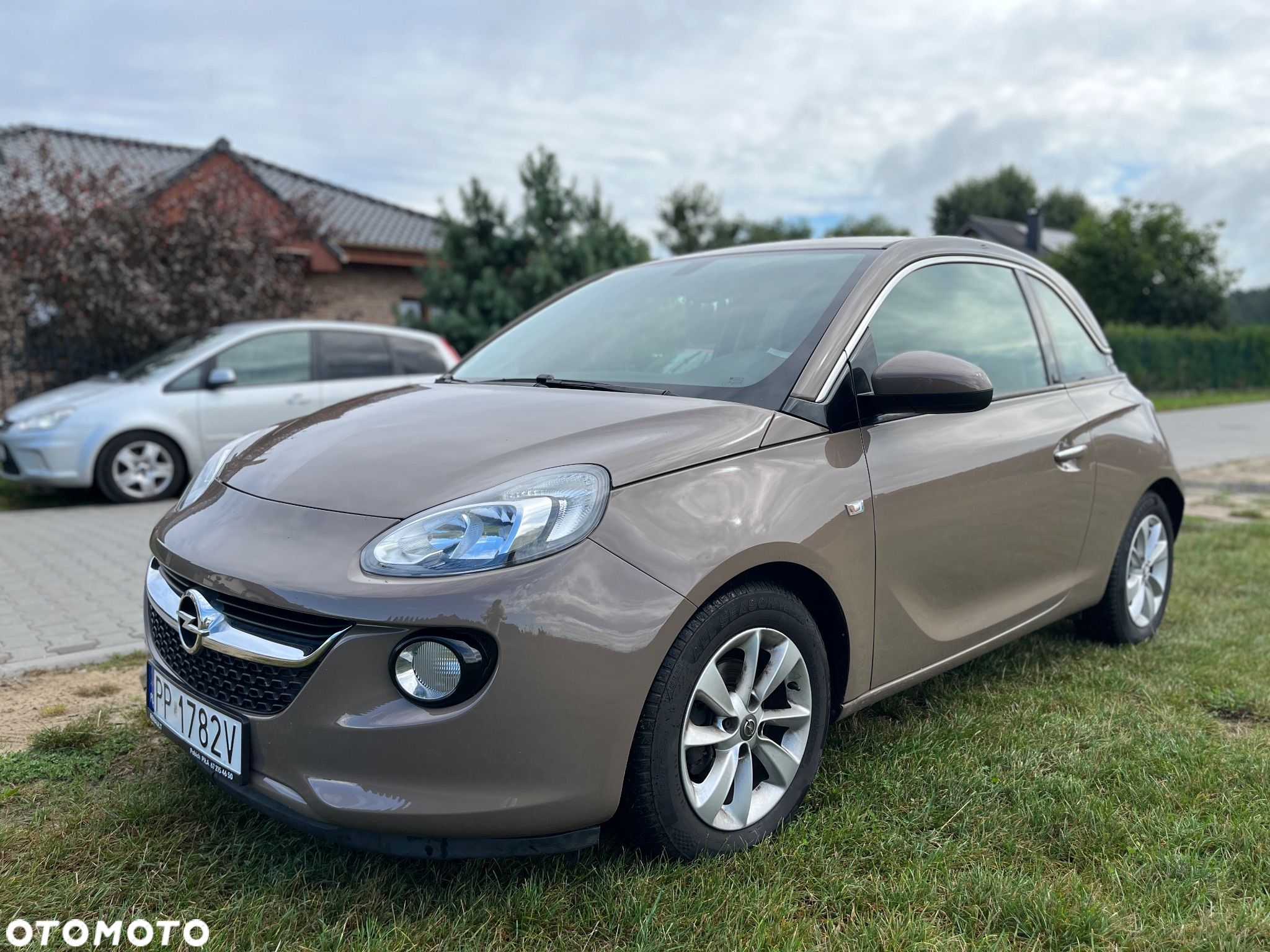 Opel Adam 1.2 Glam S&S - 1