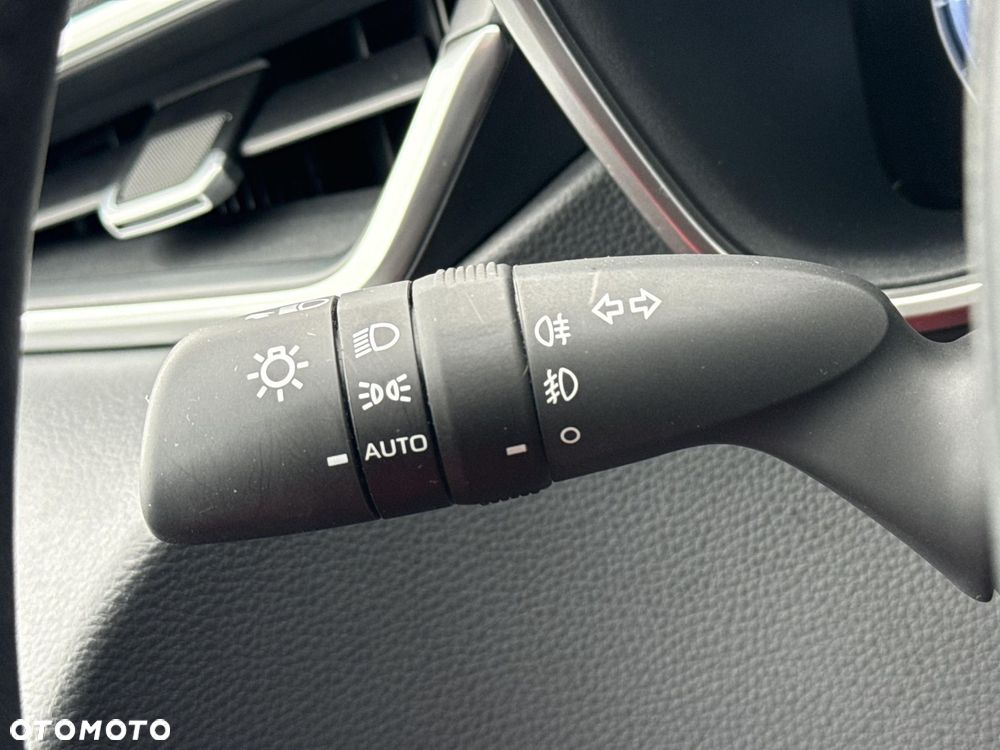 Toyota Corolla 1.8 Hybrid Comfort - 18