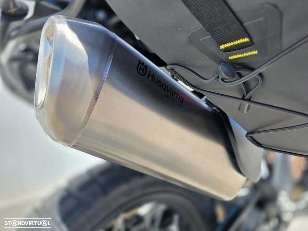 Husqvarna Norden 901 EXPEDITION - 11