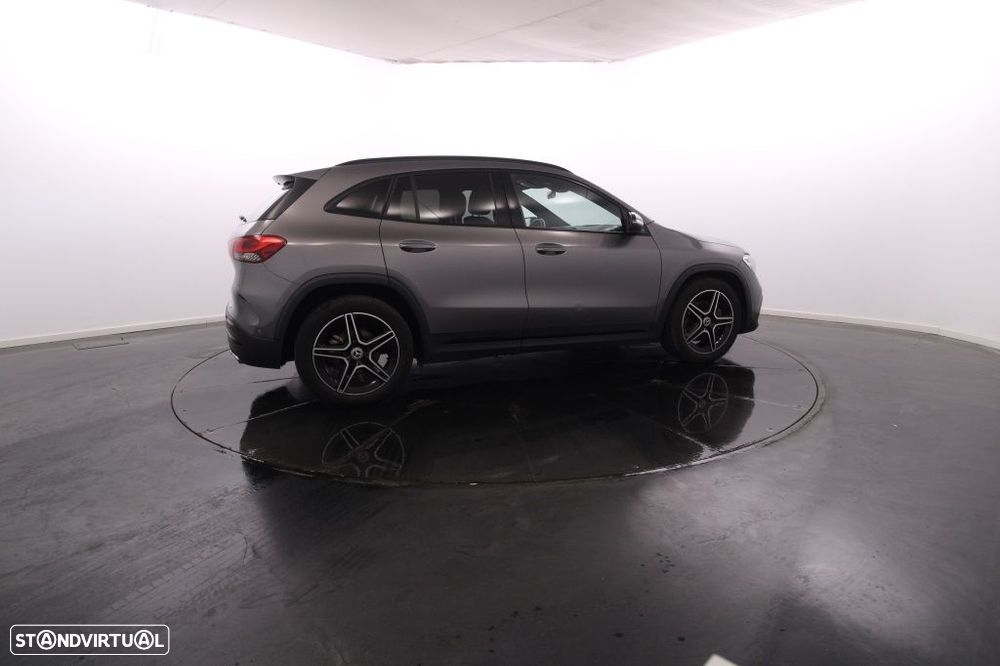Mercedes-Benz GLA 180 d AMG Line - 8