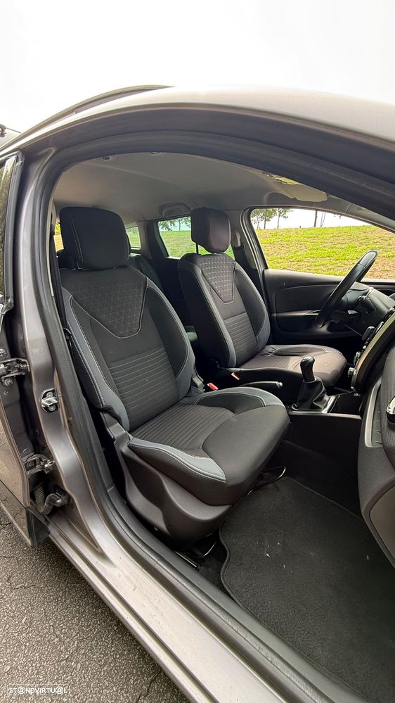 Renault Clio 1.5 dCi Dynamique S — fotografia 11
