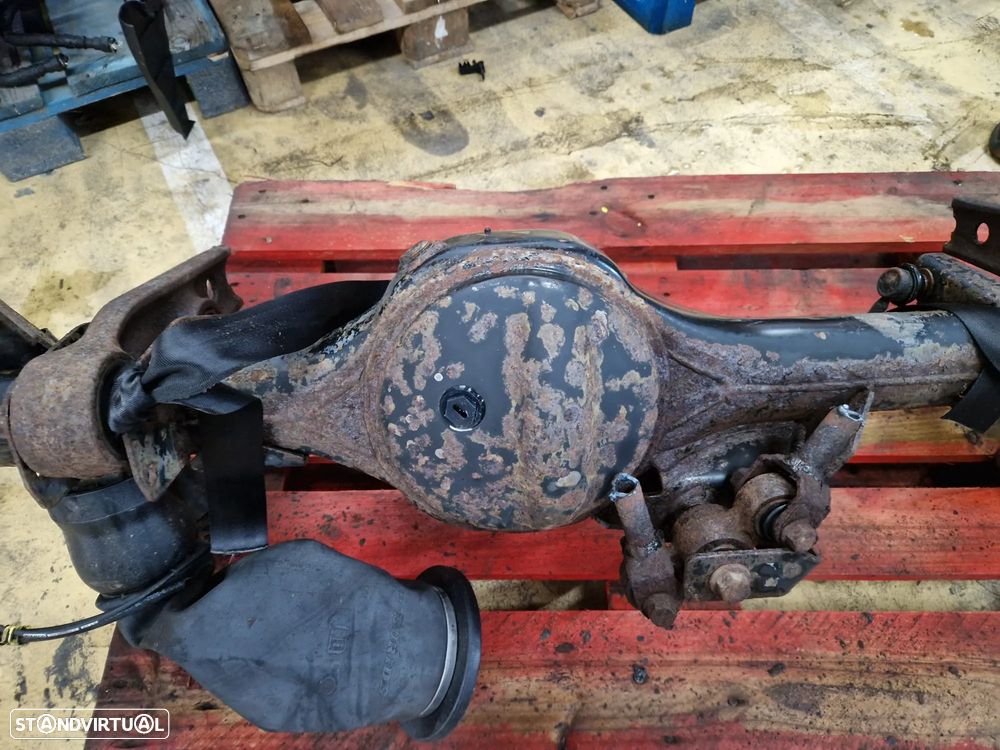 Eixo traseiro usado diferencial LAND ROVER DISCOVERY II 2 TD5 semi eixos travagem - 3