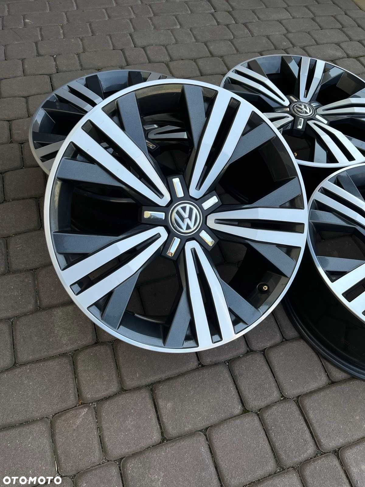 Oryginalne alufelgi Vw 5x112 18 cali Bicolor  Passat Alltrack Arteon - 2