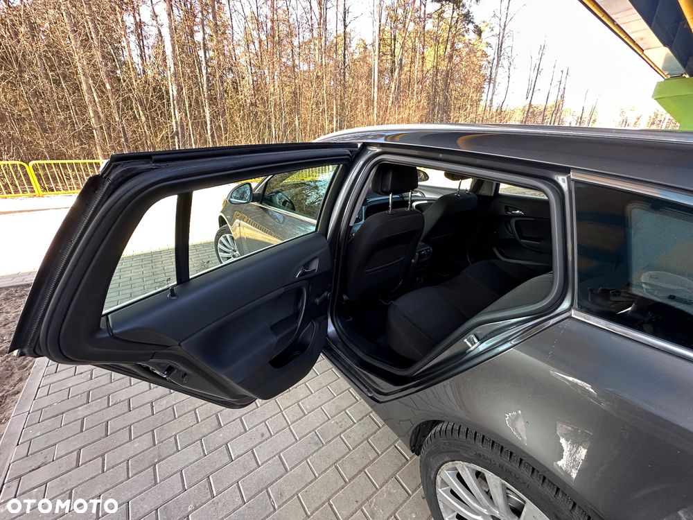 Opel Insignia - 13