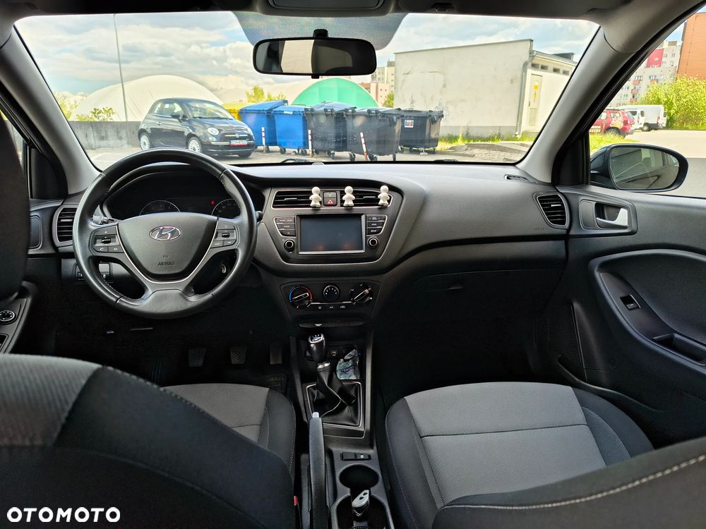 Hyundai i20 1.2 - 8
