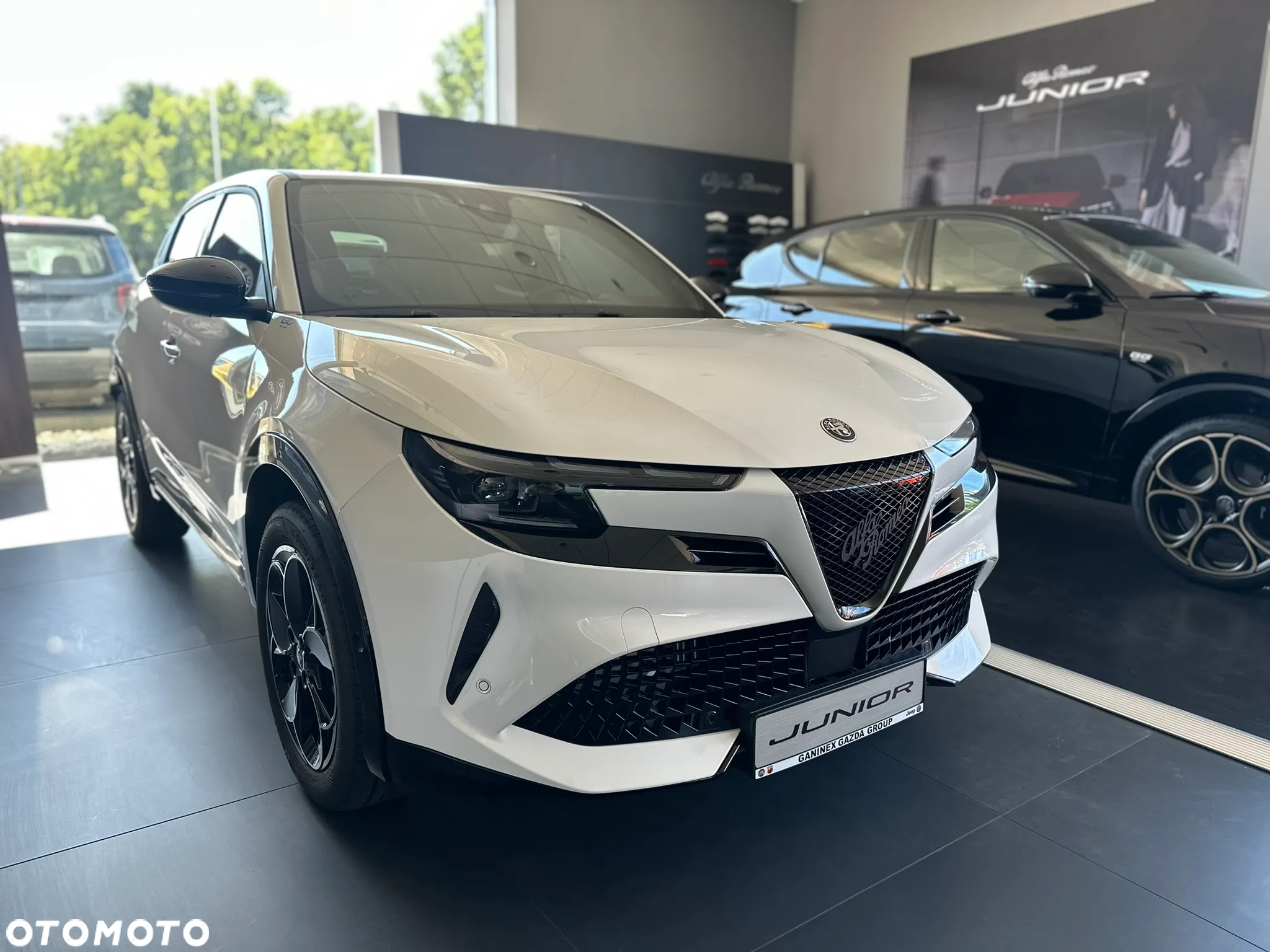 Alfa Romeo Junior 1.2 mHEV Ibrida Q4 eDCT - 2