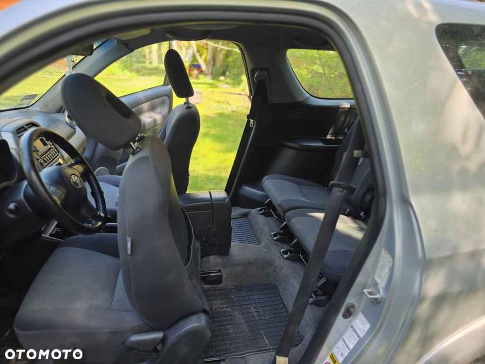 Toyota RAV4 - 17