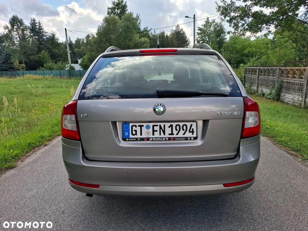 Skoda Octavia 1.6 Combi Style - 7