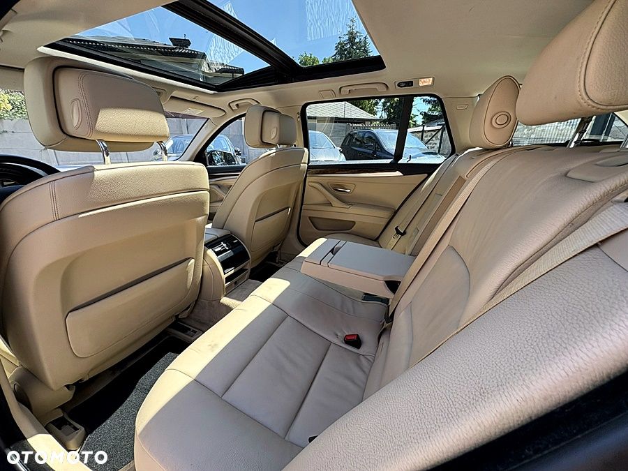BMW Seria 5 520d - 22