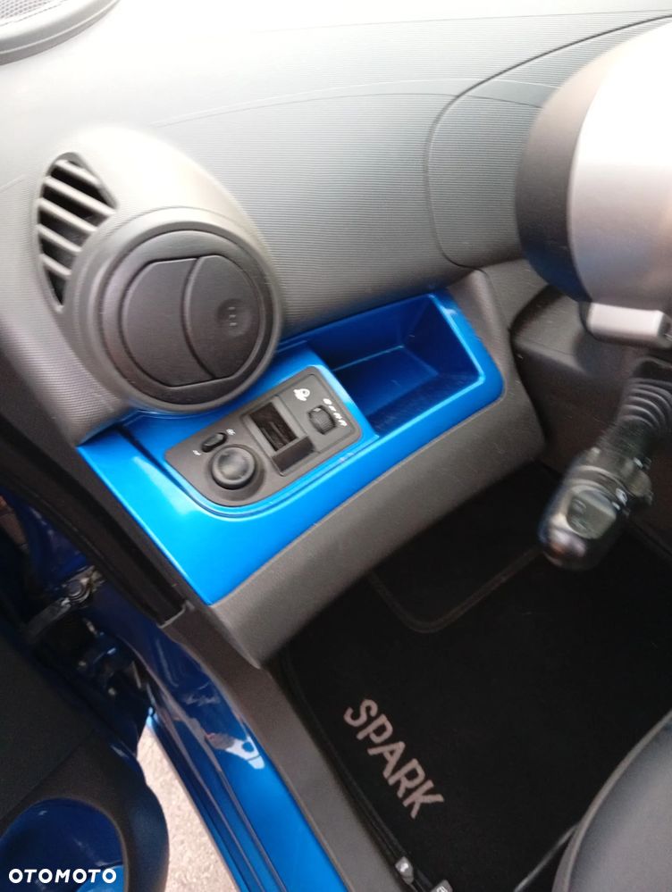 Chevrolet Spark 1.2 LT - 23