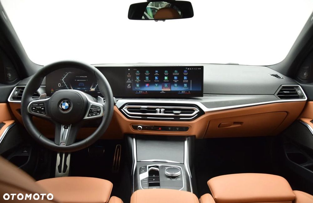 BMW Seria 3 330i M Sport - 18