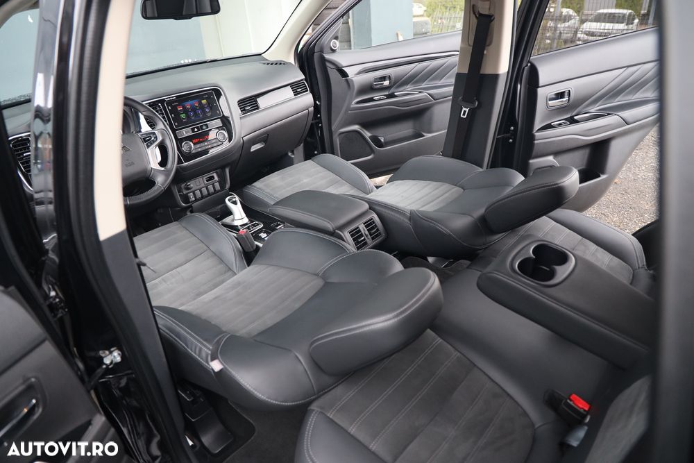 Mitsubishi Outlander PHEV 2.4 L 4X4 Instyle - 9