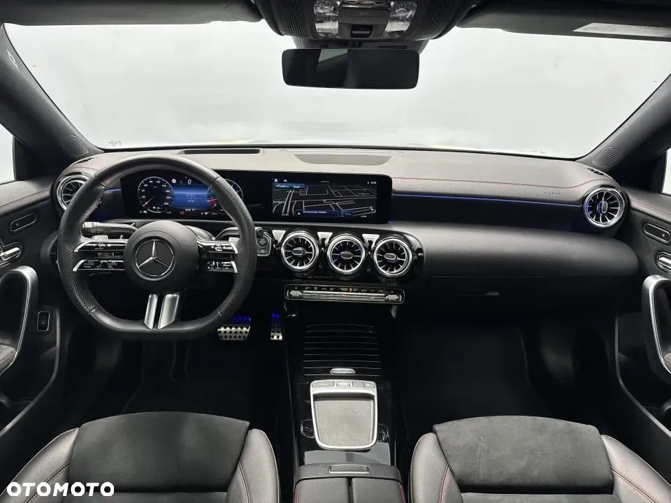 Mercedes-Benz CLA 220 4-Matic AMG Line 7G-DCT - 9