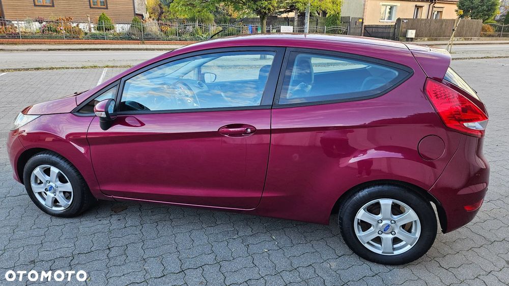 Ford Fiesta 1.25 Ambiente EU5 - 11