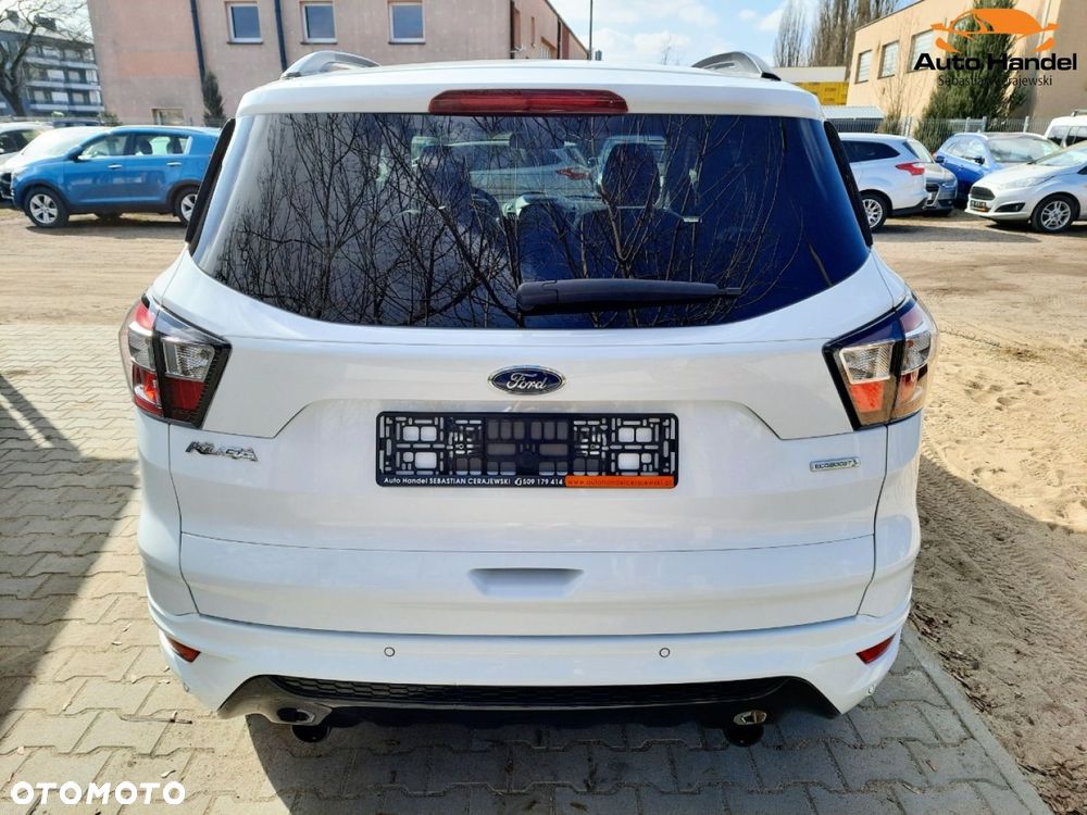 Ford Kuga 1.5 EcoBoost 2x4 ST-Line - 10