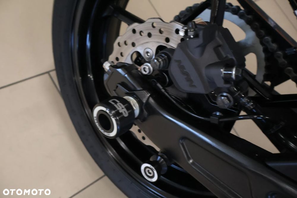 Kawasaki Z 650 - 14