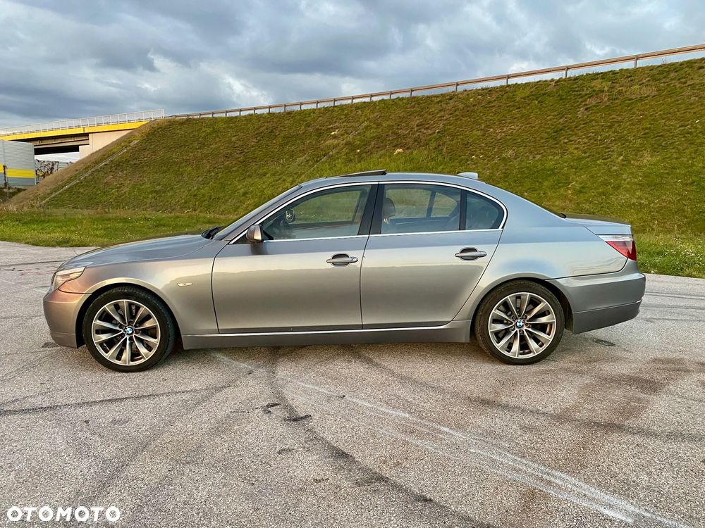BMW Seria 5 535d - 24