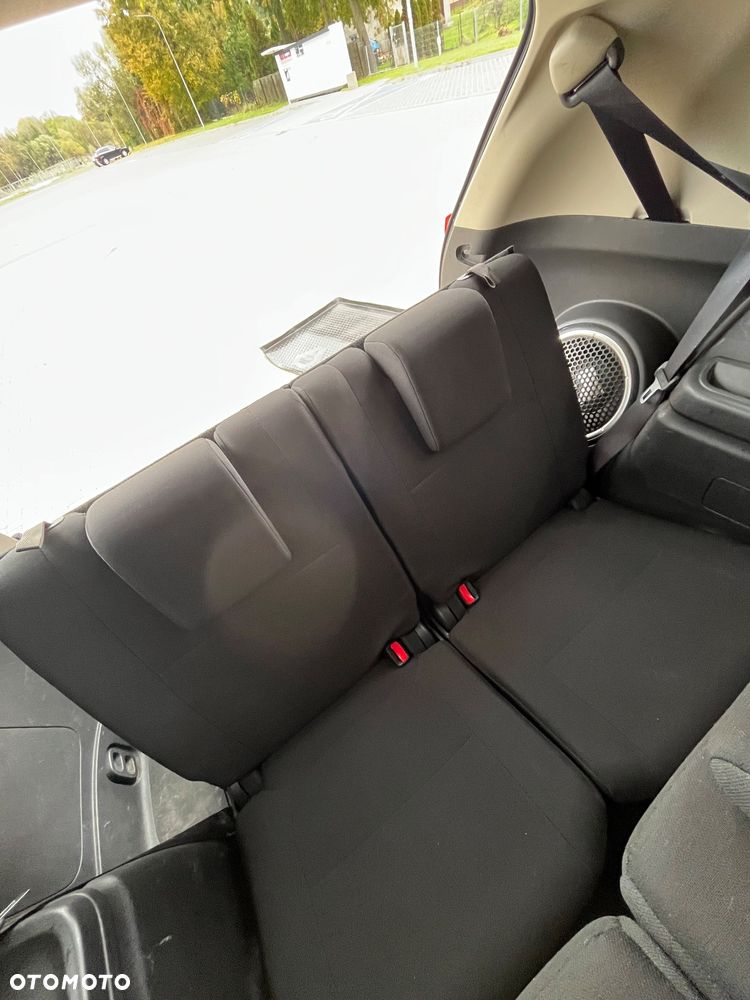 Mitsubishi Outlander - 28