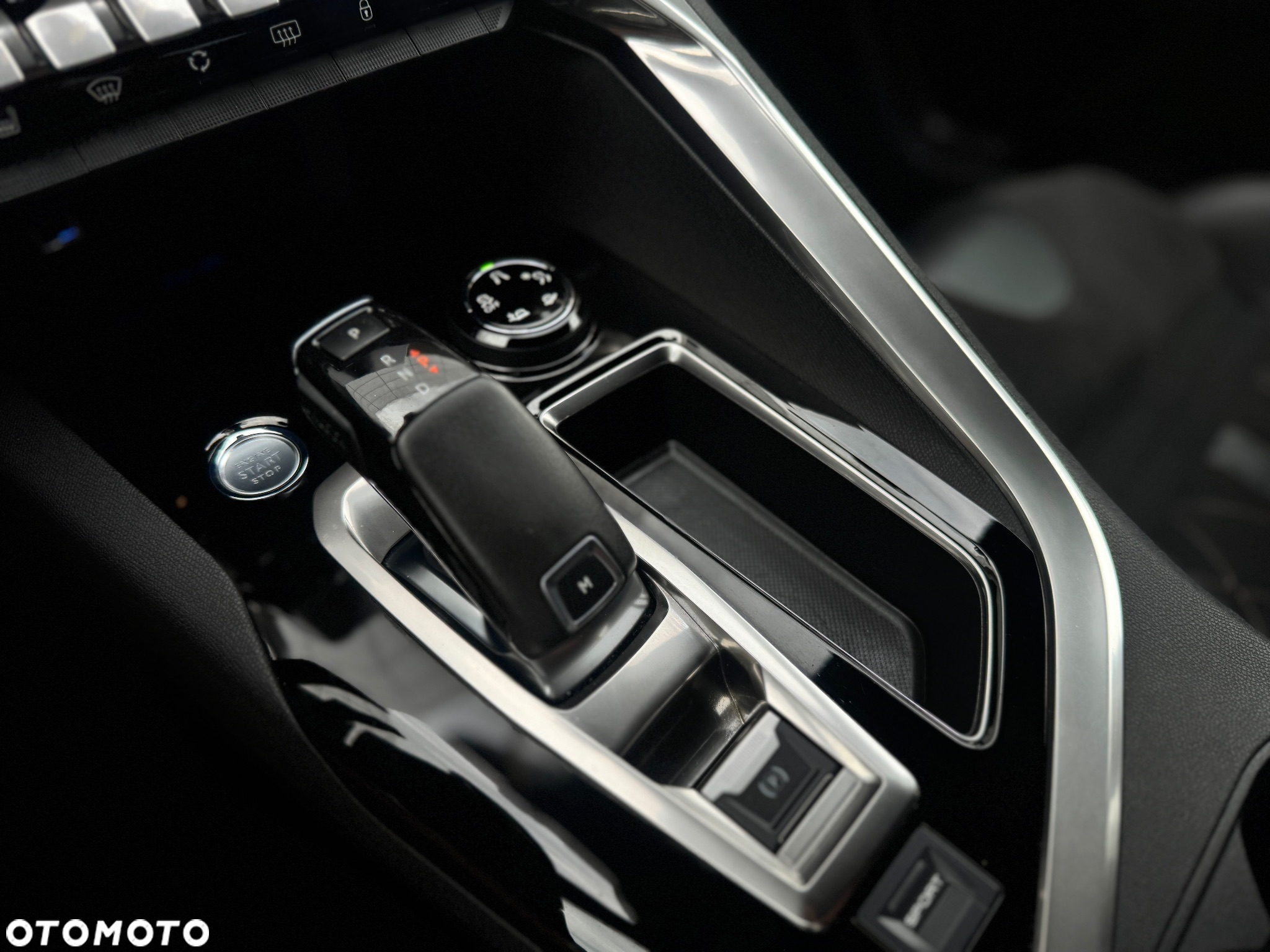 Peugeot 5008 BlueHDI 180 EAT8 GT - 17