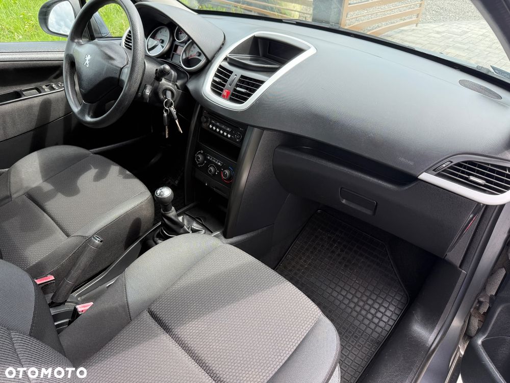 Peugeot 207 1.4 HDi Presence Euro5 - 9