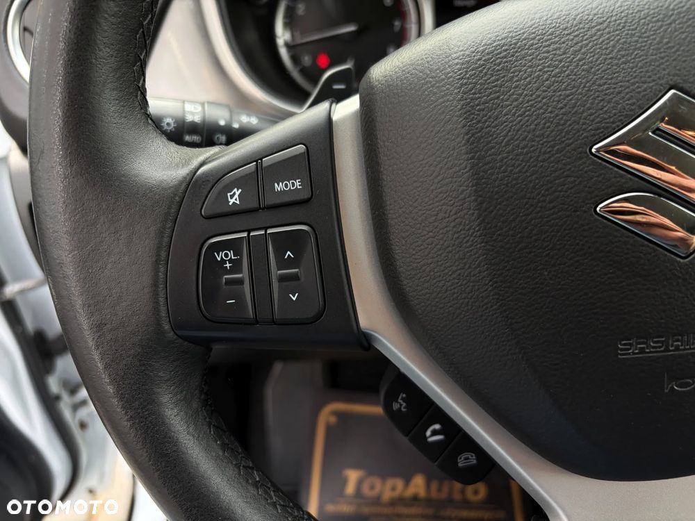 Suzuki Vitara 1.6 Premium 2WD - 24