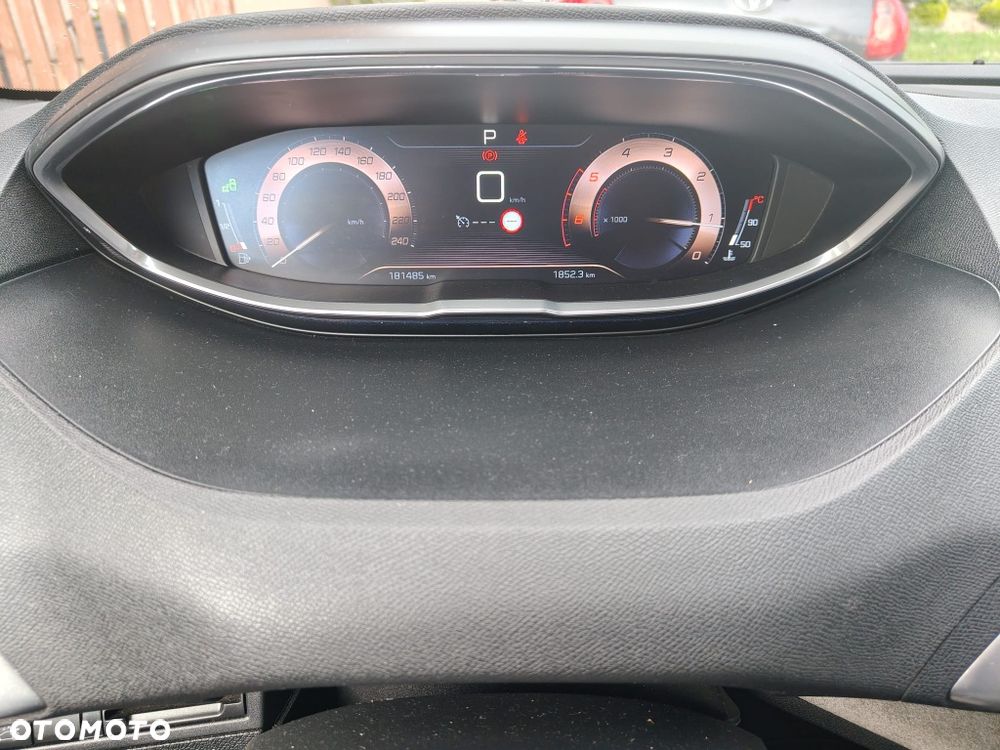 Peugeot 5008 - 3