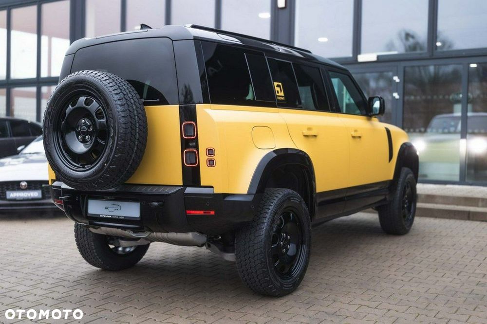 Land Rover Defender - 8