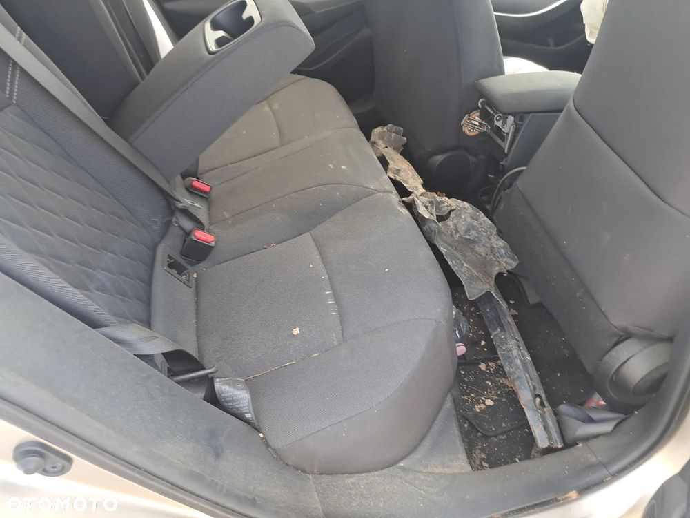Toyota Corolla 1.5 Comfort - 13