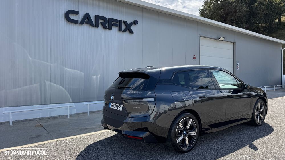 BMW iX xDrive 40 Pack Desportivo - 11