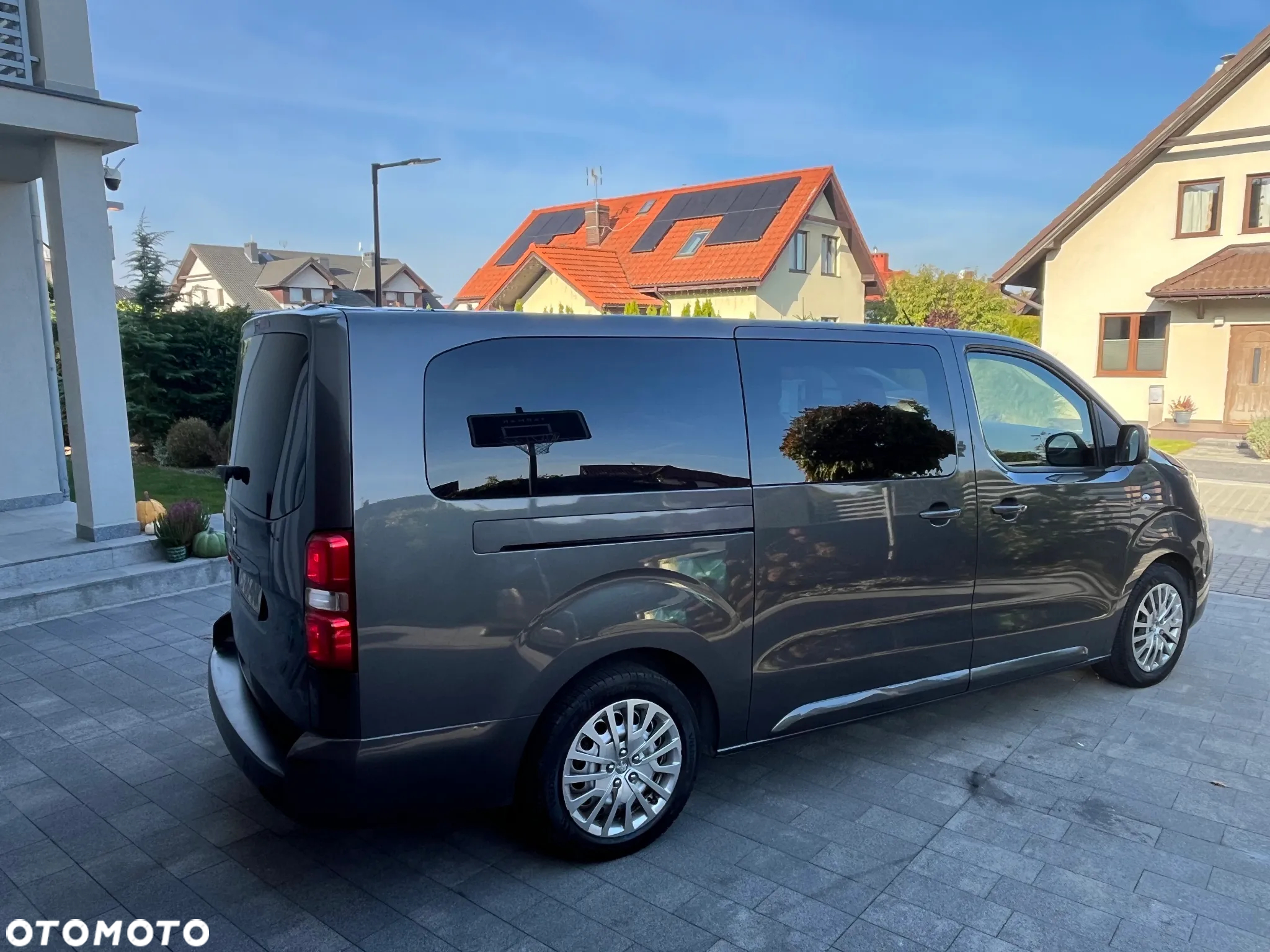 Peugeot Traveller 2.0 BlueHDi Long Active - 3