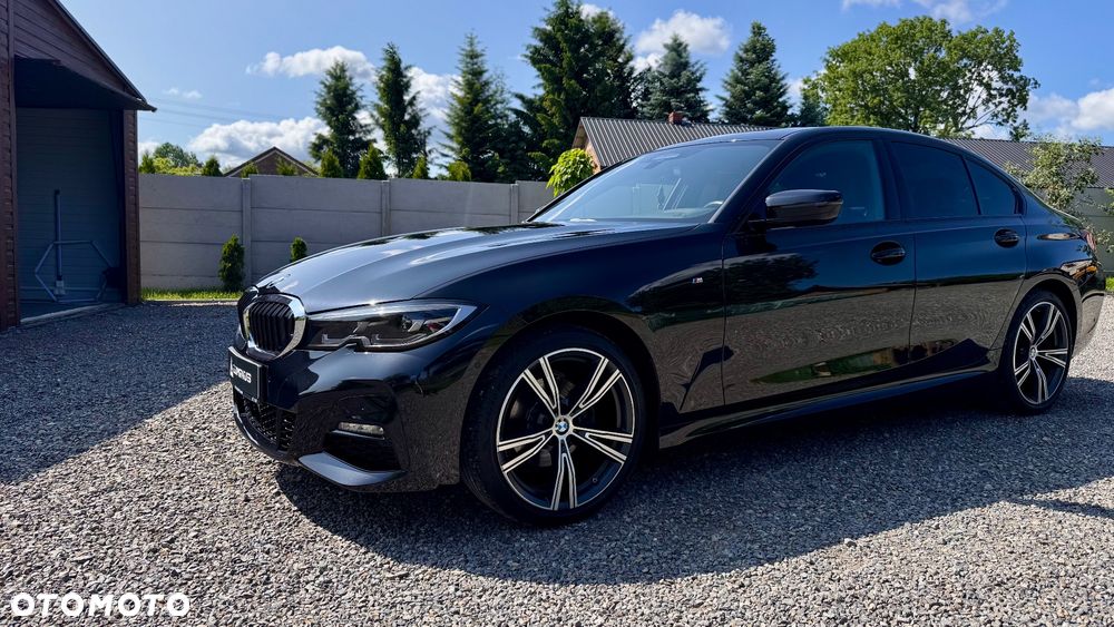 BMW Seria 3 320d xDrive M Sport Shadow sport - 23