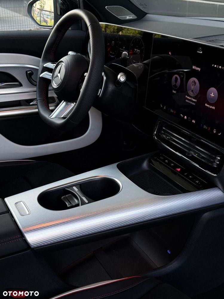 Mercedes-Benz GLB - 27